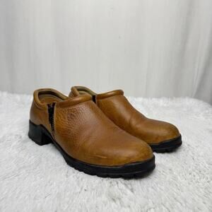 ARIAT / cognac brown low top leather slip on comfort clogs / 10